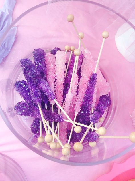 Rock Candy Rock Candy Cakes, Bratz Birthday, Space Candy, Pretty Candy, Candy Cocktails, Candy Buffet Tables, Purple Food, Bday Party Theme, Purple Candy