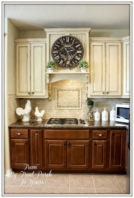 Kitchen Cabinets Dark Bottom Light Top, Diy Kitchen Makeover, Top Cabinets, Builder Grade Kitchen, Серая Кухня, Kitchen Diy Makeover, French Country Kitchens, Farmhouse Kitchen Cabinets, New Kitchen Cabinets