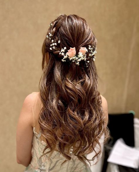 Pretty Wedding Hairstyles Design - davidreed.co Open Hairstyles Indian Wedding Gown, Engagement Hairstyles For Gown, Engagement Hairstyles For Bride, Engagement Hairstyles With Gown, Indian Wedding Hairstyles For Short Hair, Hairstyles For Engagement Bride, Indian Wedding Hairstyles For Bride, Open Hair Wedding Hairstyles, Open Hairstyles Indian Wedding