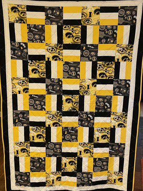 Lap Quilt Size, Quilting Stitch Patterns, Sports Quilts, Panel Quilt Patterns, Orange Quilt, Quilt Sewing Patterns, Cute Quilts, Beginner Quilt Patterns, Cat Quilt