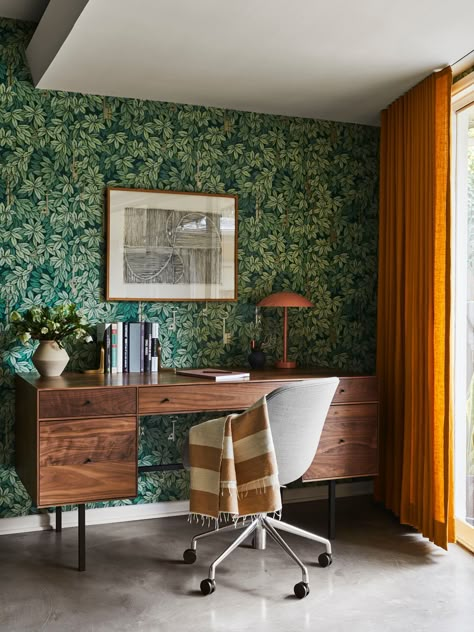 A Historic Mid-Century Modern Home That Was Completely Brought Back To Life (Hope You're Ready For Some COOL Original Details) - Emily Henderson Mid Century Study Room, Retro Office Aesthetic, Home Office Mid Century Modern, Mid Century Office Ideas, Mid Century Home Office, Mid Century Library, 70s Office, Mcm Office, Mid Century Modern Eclectic