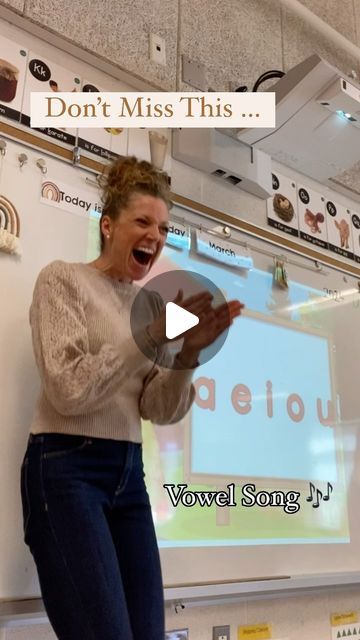 Lindsay / Early Years Literacy Specialist on Instagram: "‼️FREEBIE ALERT ‼️ 🎵Teaching short and long vowels? This song is for you! 🎵  And yes, you MUST save this for later 👌  If you have been following me for a while you will notice that I absolutely LOVE ❤️ turning phonics rules into songs 🎶. Like this ☝️.  Drop the word 🎵 SONG 🎵 below and I will send you it for FREE, plus some extra goodies 😉🤗 . . . . . Follow ➡️ @literacyandlindsay for more fun resources and lit tips! . . . . LIKE. SAVE. FOLLOW  ✨ @literacyandlindsay 💜 @literacyandlindsay 👌 @literacyandlindsay  . . . #literacyandlindsay #earlyyearsliteracy #homeschooling #teachyourkidstoread #learnenglishonline #learnenglish_easily #iteachprek🍎 #prekteacher #prekactivities #iteachkinder #iteach123" Short I Vowel Activities, Long Vowel Short Vowel Activities, I Phonics Activities, How To Teach Vowels, Early Phonics Activities, How To Teach Vowels Kindergarten, Phonics Rules Teaching, Vowel Activities For Kindergarten, Pre K Reading