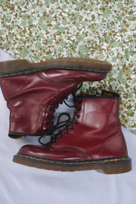 Cherry Red Doc Martens, Red Doc Martens, Cherry Vintage, Doc Marten Boot, Dr Martens Outfit, Doc Martin, Gorillaz Art, Gorillaz, Doc Martens