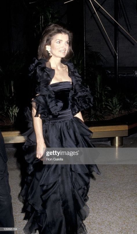 Jackie Onassis during Costume Institute Gala Presents 'Fashions of... News Photo | Getty Images Lee Radziwill, Met Gala Dresses, Best Gowns, Jackie Onassis, Met Gala Red Carpet, Iconic Dresses, Costume Institute, Gala Dresses, Olivia Palermo