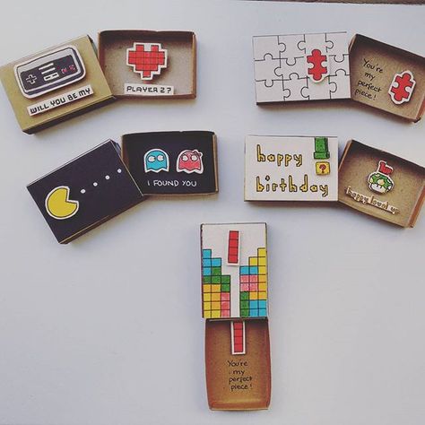 Geek mode ON: (left to right) 1. Will you be my Player 2? - Video game love card… Studying Inspiration, Valentines Bricolage, Matchbox Crafts, Origami Wedding, Matchbox Art, Handmade Stuff, Cadeau Diy, Diy Valentines Gifts, Geek Culture