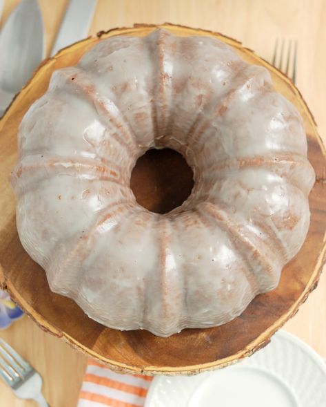 Bundt Cake Glaze Recipe, Bundt Cake With Buttermilk, Pound Cake Glaze Recipe, Buttermilk Bundt Cake, Bundt Cake Glaze, Cake With Buttermilk, Buttermilk Glaze, Bunt Cake Recipe, Buttermilk Frosting