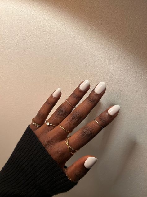 Simple Nails Tan Skin, Nails That Look Good On Brown Skin, Black Woman Manicure, Gel Polish On Natural Nails Black Women, Nail Polish Black Women, Nailpaints For Brown Skin, Black Hands Nails, Acrylic Nails Black Women, Nail Ideas For Black Women