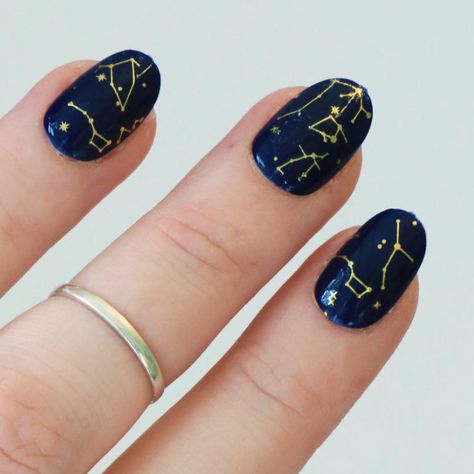 Starry Night Nails, Constellation Nail Art, Night Nails, Nail Tattoos, Nail Decals Diy, Waterslide Nail Decals, Star Nail, Star Nail Art, Sky Nails