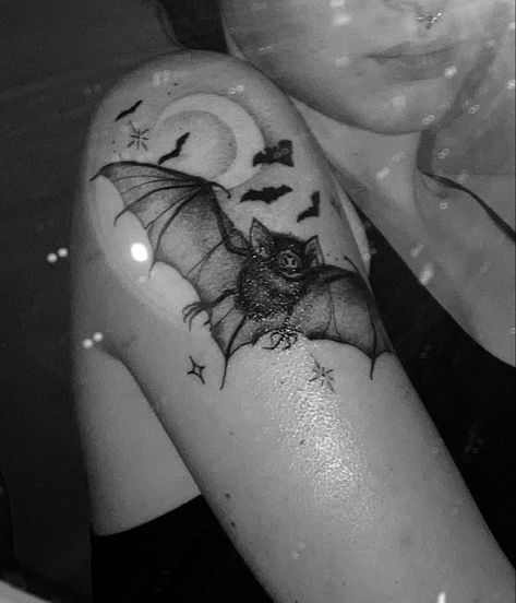 Bat Tattoo On Arm, Bat Shoulder Tattoos For Women, Gothic Shoulder Tattoo, Goth Tattoo Sleeve, Bat Tats, Vampire Tattoos, Silly Tattoos, Bats Tattoo, Swiss Ghoul