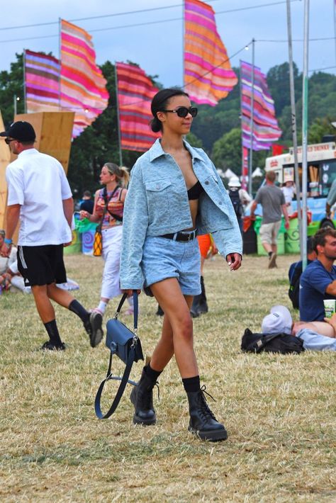 India Ria Amarteifio at glastonbury 2023 Glastonbury Outfits, Glastonbury Festival Fashion, Glastonbury Fashion, Uk Festival, Super Short Shorts, Summer Festival Fashion, Festival Inspo, Festival Chic, Embellished Denim Jacket