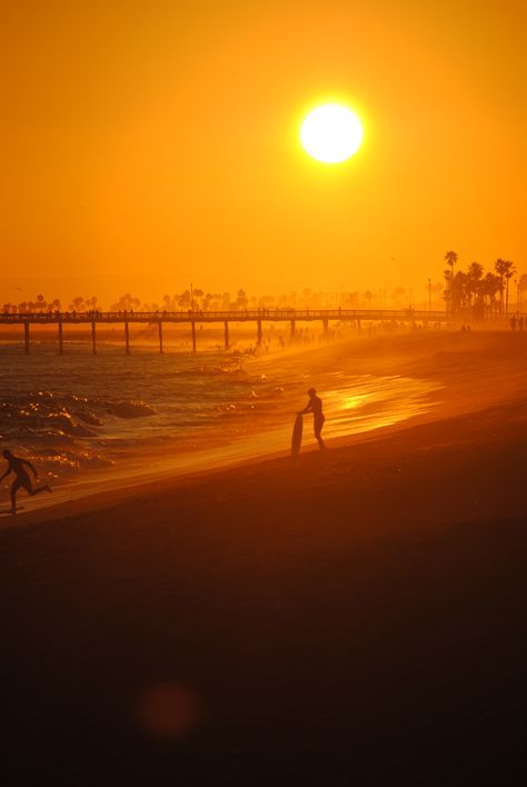 Newport Beach, CA Orange Aura, Destination Unknown, Orange Aesthetic, Orange Beach, Summer Dream, Newport Beach, Beach Vibe, Pretty Places, Beautiful Sunset