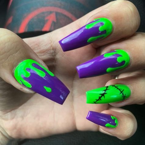 Neon Green And Purple Nails Design, Dripping Halloween Nails, Hulk Nails Art, Ghostbusters Nails Halloween, Purple Green Nails Halloween, Slime Nails Design, Neon Nails Halloween, Neon Green Nails Halloween, Halloween Slime Nails