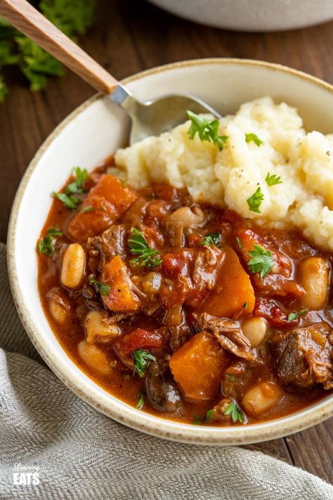 Tuscan Beef Casserole - a delicious hearty simple dish with vegetables and white beans, it's a firm family favourite. #glutenfree #dairyfree #slimmingworld #weightwatchers #tuscan #beef #casserole #beans #stew #instantpot #pressurecooker #slowcooker Tuscan Beef, Stew Crockpot, Beef Stew Crockpot, Beef Casserole Recipes, Beef Stew Recipe, Beef Recipes Easy, Beef Casserole, Beef Dishes, Beef Stew