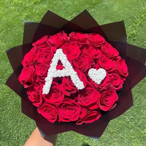 Initial bouquets are so cute! Dm to place your orders! @lilyyscreations 🤍🌹 Quinceanera Planning, Luxury Flower Bouquets, Simple Flower Design, Flower Gift Ideas, Red Rose Bouquet, Beautiful Tiaras, Flowers Bouquet Gift, Floyd Mayweather