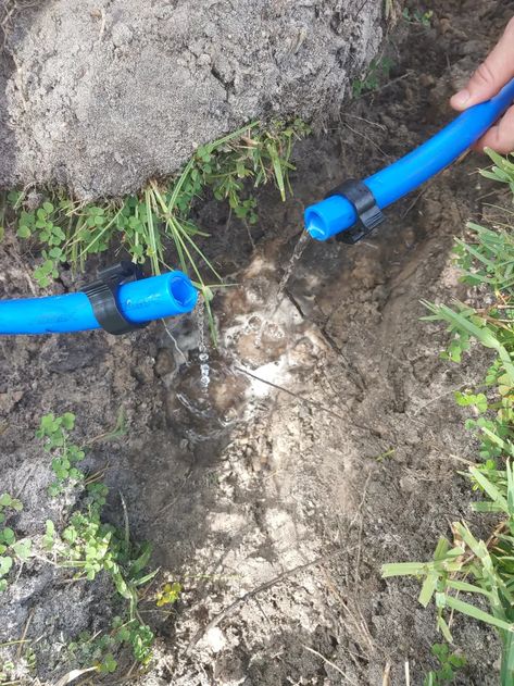 How to Install a DIY PEX Pop-Up Lawn and Garden Sprinkler System - Dengarden Sprinkler Diy, Sprinkler System Design, Sprinkler System Diy, Lawn Sprinkler System, Water Time, Underground Sprinkler, Garden Sprinklers, Sprinkler Heads, Lawn Sprinklers