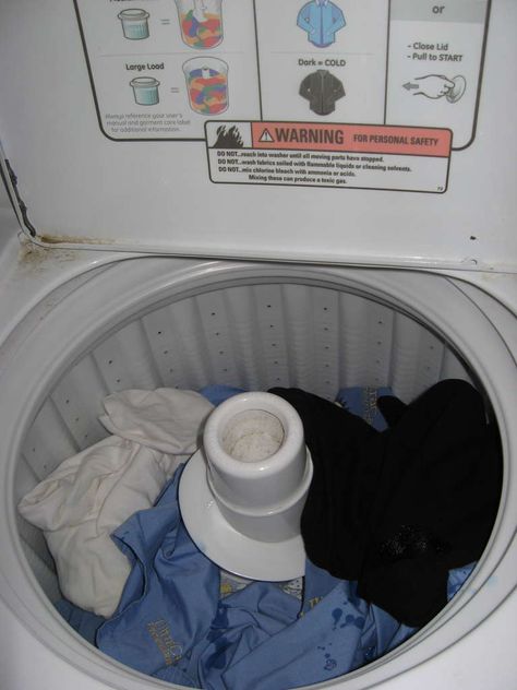 Used to Mom washing your laundry? Follow this step-by-step guide to doing your own laundry. Washing Clothes Aesthetic, House Cleaning Pictures, Cleaning The House Aesthetic, Doing Laundry Aesthetic, Clothes Washing, House Wash, Washing Machine Cleaner, Good Clothes, Stain On Clothes