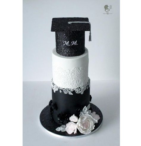 Graduation Cake - cake by Antonia Lazarova Graduation Cakes Design, Unique Graduation Cakes Design, Cupcake Decorating Techniques, Graduation Cake Designs, Black White Cakes, Graduation Party Cake, Cakes Design, White Cakes, Graduation Hat