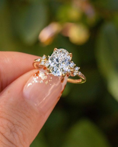 Pretty Engagement Rings, Dream Wedding Ring, Oval Moissanite Ring, Engagement Ring Oval, Cute Engagement Rings, Future Engagement Rings, Oval Diamond Engagement, Engagement Ring For Her, Oval Diamond Engagement Ring