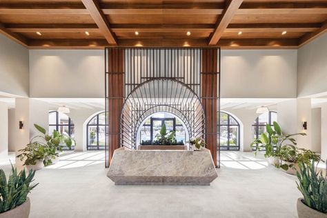 Rockwell Group Updates a Historic Hotel in Boca Raton Rockwell Group Interiors, Modern Tropical Interior, Lobby Inspiration, Resort Lobby, Spanish Farmhouse, Rockwell Group, Apartment Lobby, Tropical Interior Design, Mediterranean Revival