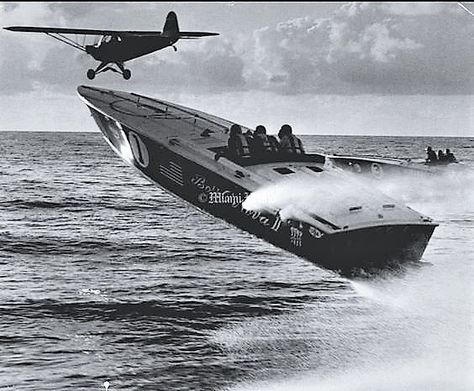 Vintage Powerboat Racing. High Performance Boat, Hydroplane Boats, Powerboat Racing, Offshore Boats, Ski Boats, Fast Boats, Flying Boat, Vintage Boats, Yacht Life