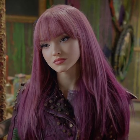 Diy Medusa Costume, Mal Descendants 2, Mal Halloween Costume, Angel Costume Diy, Mal Costume, Dove Cameron Descendants, Disney Descendants Characters, Disney Descendants Mal, Mal Descendants