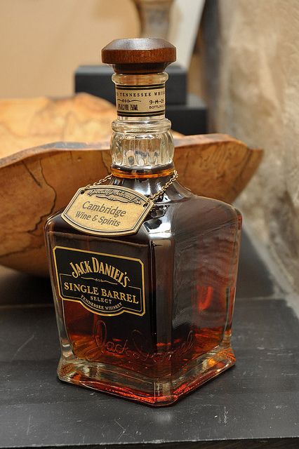 Jack Daniels Single Barrel Select from Cambridge Wine and Spirit. If you are in the area it's definitely worth picking one up.  Spencer Peterman Wooden Bowl from http://www.didriks.com/spencer-peterman/ #whiskey #WoodenBowl Jack Daniels Single Barrel, Alcohol Bottles, Cigars And Whiskey, Jack Daniel, Tennessee Whiskey, Rye Whiskey, Scotch Whiskey, Wine And Liquor, Signature Drinks