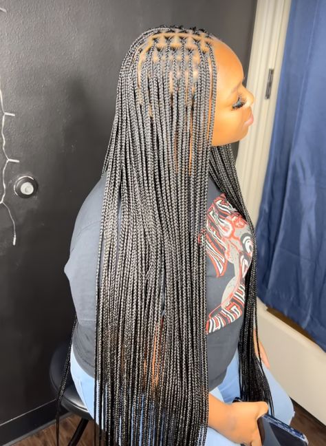 Extra Small Knotless Box Braids Long, Small Knotless Box Braids Long, Fresh Braids, Small Knotless Box Braids, Small Knotless Braids, Small Knotless, Knotless Box Braids, Short Box Braids Hairstyles, Black Ponytail Hairstyles