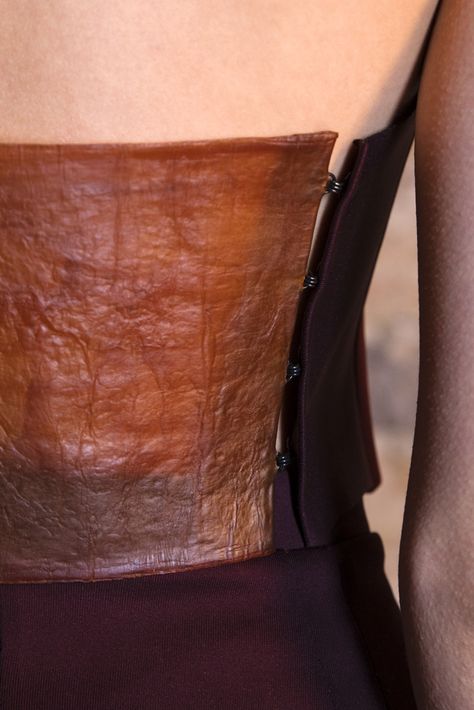 K-Lapse on Behance Scoby Leather Fashion, Bio Materials Textiles, Bioplastic Fashion, Biodegradable Fashion, Bio Textiles, Cos Fashion, Resin Fabric, Tech Brand, Ashoka Tano