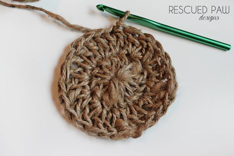 Free Jute Twine Crochet Coaster Pattern for Fall from Rescued Paw Designs! Fun & Easy DIY fall decoration! Twine Crochet, Paw Ideas, Chevron Crochet Blanket Pattern, Coaster Crochet, Crochet Clutch Bags, Chevron Crochet, Coaster Pattern, Crochet Coaster Pattern, Crochet Coaster