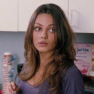 mila kunis icon by @selenabused Mila Kunis Selfie, Mila Kunis Oz, Mila Kunis Tumblr, Mika Kunis, Mila Kunis Gif, Titanic 2, Prettiest Women, Theatrical Romantic, Makeup For Moms