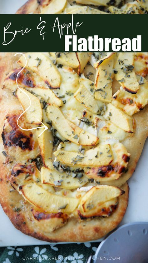 This savory flatbread is made with creamy Brie cheese, sliced apples, fresh sage and drizzled honey on your favorite pizza dough.  #flatbread #pizza #brie #apples Flat Bread Appetizers, Dessert Flatbread, Appetizer Flatbread, Poolside Sandwiches, Fall Flatbread, Vegetarian Apps, Ooni Recipes, Apple Flatbread, Flatbread Appetizers