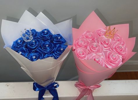 Eternal roses bouquets 💐, handmade with ribbon 🎀 10 Flower Bouquet, Ribbon Bouquet Ideas, Ribbon Roses Bouquet, Bouquets Handmade, Eternal Flower Bouquet, Ribbon Bouquets, Bouquet With Ribbon, Glittery Flowers, Handmade Flower Bouquet