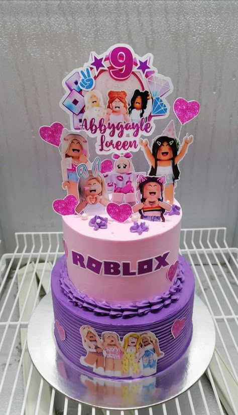 Mini Brands Cake, Cakes For 7th Birthday Girl, Roblox Party Ideas Girl, 8th Birthday Cake Girl, 7th Birthday Cake Girl, Roblox Birthday Party Ideas Girl, Roblox Cake Girl, 10th Birthday Cakes For Girls, Roblox Cake Design