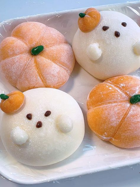 Japanese Mochi Aesthetic, Cute Halloween Recipes Dessert, Kawaii Halloween Food, Christmas Cute Food, Kawaii Dessert Japanese Sweets, Cute Halloween Breakfast Ideas, Rare Desserts, Cute Halloween Recipes, Video Game Recipes