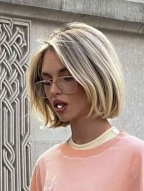 #BlondeHairGoals #BlondeTransformation #HairMakeover #BlondeBeauty #BlondeAmbition #HairInspo #BlondeBombshell #BlondeJourney #NewHairWhoDis #BlondeVibes #HairTransformation #BlondeLife #BlondeHighlights #BlondeObsessed #BlondeMagic Dua Lipa Hair Short, Blonde Hair Goals, Blonde Hair Transformations, Hair Set, Hair Inspiration Short, Fun Hair, Hair Setting, Hair Makeover, Platinum Blonde Hair