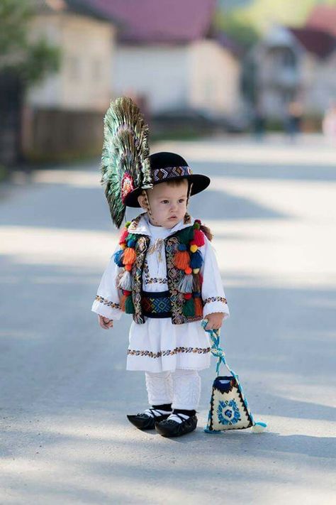 Little Romanian boy in his attire! Adorable! Polish Traditional Costume, Romanian Clothing, Costumes Around The World, Native Dress, Lost World, Folk Clothing, Kids Around The World, Folk Dresses, We Are The World