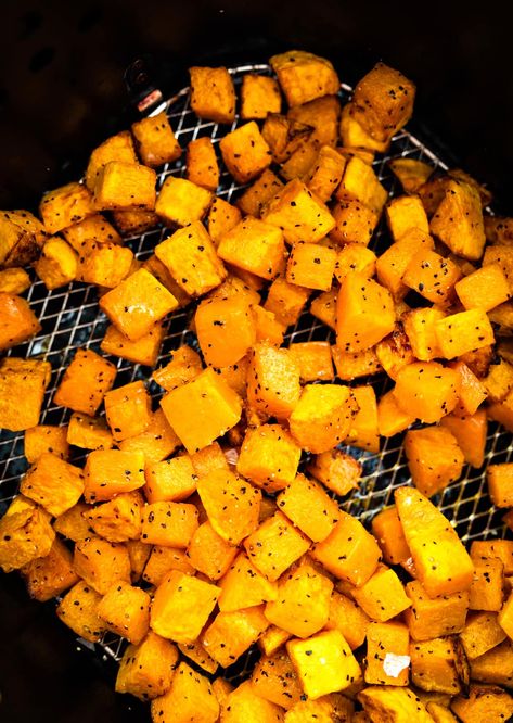 Air Fryer Butternut Squash Air Fryer Butternut Squash, Butternut Squash Cooking, Easy Healthy Side Dishes, Balsamic Vinegar Dressing, Homemade Salad Dressing Healthy, Buttercup Squash, Df Recipes, Salad With Balsamic Dressing, Eating Bird Food