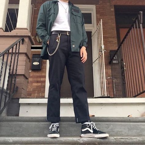 #874 hashtag on Instagram • Photos and Videos Dickies Pants Outfits, Skateboard Style, Goth Outfit, Look Retro, Dickies Pants, Tumblr Outfits, Pants Outfits, Mens Pants Fashion, Streetwear Men Outfits