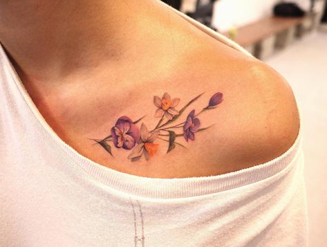 30+ December Birth Flower Tattoos: Narcissus Flower - 100 Tattoos Collarbone Flower Tattoo, Flower Tattoo Narcissus, December Birth Flower Tattoo Narcissus, December Flower Tattoo, Narcissus Tattoo, December Birth Flower Tattoo, Narcissus Flower Tattoos, Illustrative Tattoos, Flower Tattoo Stencils