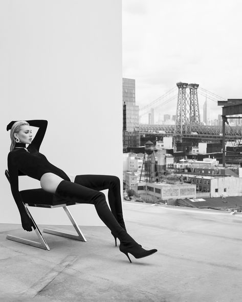 Geometric Photoshoot, Elle Fashion Editorial, Parking Photoshoot, Chair Poses, 2023 Photoshoot, Future Photoshoot, Modeling Inspiration, Rooftop Photoshoot, High Fashion Poses