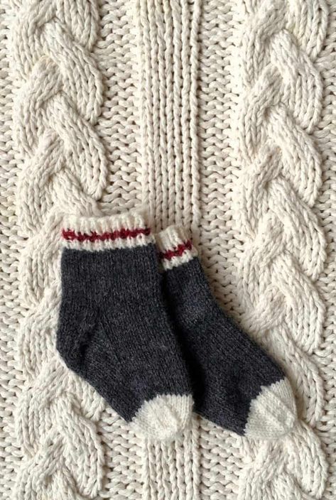 Socks Ideas, Baby Socks Knit, Lumberjack Baby, Crochet Socks Pattern, Socks Knitting, Knitting Baby, Beginner Knitting Patterns, Work Socks, Sock Knitting Patterns