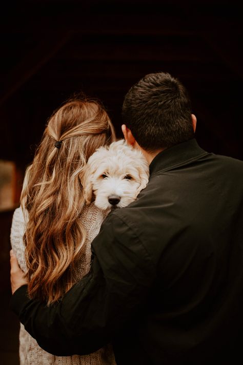 Puppy Christmas Pictures Family Photos, Couple And Pet Christmas Photo, Engagement Shoot With Dogs Photo Ideas, Pre Wedding With Dog, Dog And Parents Photoshoot, Photo Shoot With Your Dog, Family Photoshoot With Pets, Pre Wedding Photoshoot With Dog, Christmas Family Photoshoot With Dog