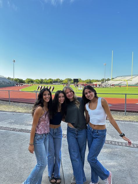 first day of junior yr w my friends 💞💞💞 First Day Of Highschool, 2024 Vision, First Day Of School, First Day, One Day, High School, Quick Saves