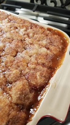 Snickerdoodle Cobbler, Caramel Apple Cobbler, Cobbler Recipes Easy, Apple Cobbler Recipe, Apple Cobbler, Apple Dessert Recipes, Cobbler Recipe, Dump Cake Recipes, Cobbler Recipes