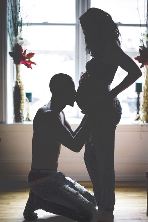 Maturity Photoshoot Ideas Couple, Intimate Maternity Photos At Home, Nude Couple Maternity Photoshoot, Pregnant Bouidor Ideas, Nude Pregnancy Shoot, Intimate Maternity Photos Couples, Nude Maternity Photoshoot, Maternity Boudiour Photoshoot, Nude Maternity Shoot