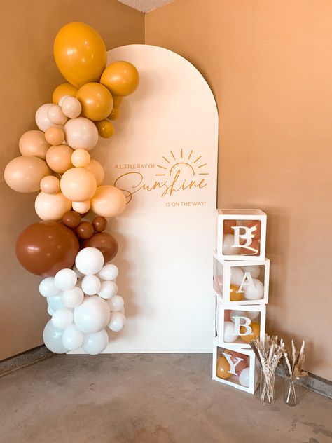 Ray Of Sunshine Balloon Garland, Boho Sun Backdrop, Little Ray Of Sunshine Baby Shower Themes, Minimal Balloon Arch, Ray Of Sunshine Backdrop, You Are My Sunshine Balloon Arch, Sunshine Shower Theme, A Little Sunshine Is On The Way, Little Ray Of Sunshine Baby Shower Decor