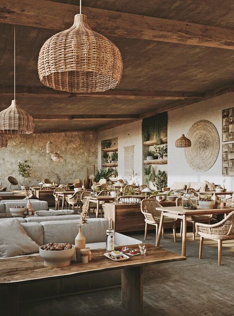 Cafe Rustic Interior, Rustic Restaurant Interior, Boho Restaurant, Beach Restaurant Design, Modern Restaurant Design, Casa Cook, Outdoor Restaurant Design, Decoration Restaurant, Cozy Restaurant