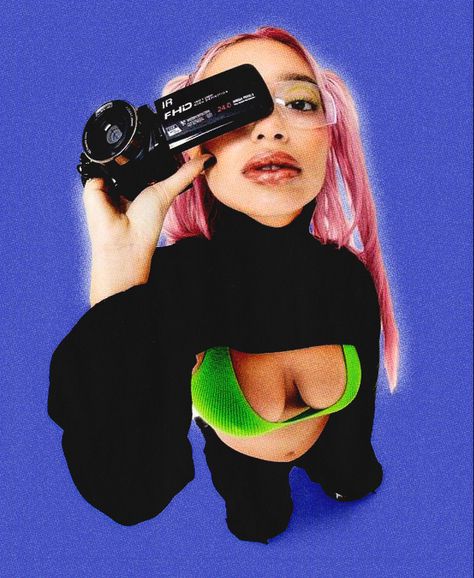 Music Cover Photoshoot Ideas, Vhs Aesthetic Photoshoot, Album Cover Photography Ideas, Photoshoot Ideas Album Cover, Y2k Studio Photoshoot, Retro Studio Photoshoot, Album Cover Inspo Photoshoot, Music Artist Photoshoot Ideas, Vhs Photoshoot