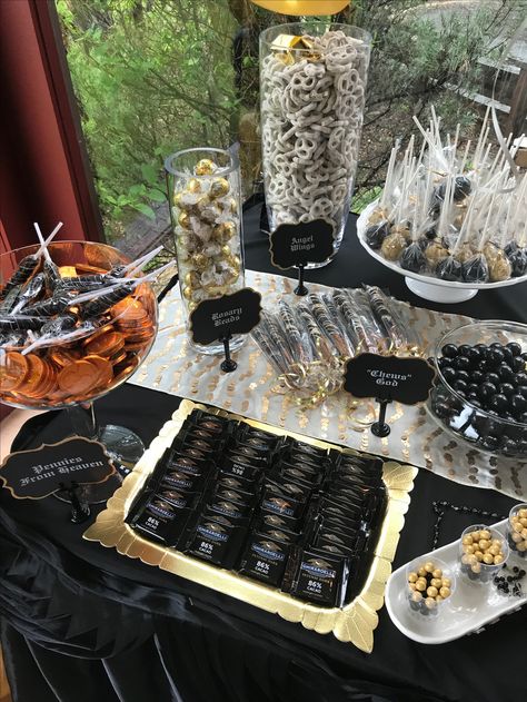 Mens Dessert Table, Black And Gold Candy Bar Ideas, Black White And Gold Candy Table, Black And Gold Party Treats Dessert Tables, Black And Gold Drinks, Black And Gold Candy Table Ideas, Black And Gold Candy Bar, Black And Gold Desert Bar, Black And Gold Food Table Decorations