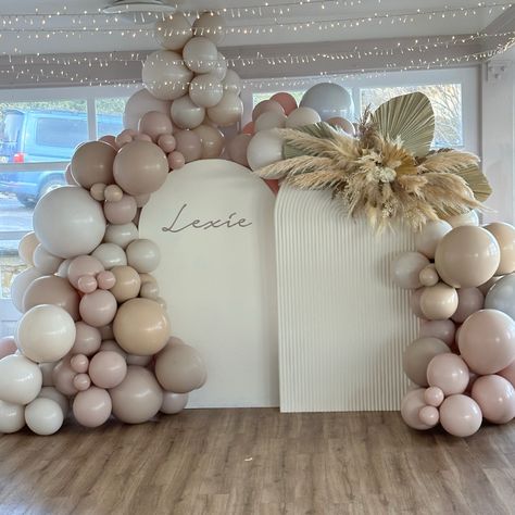 Luxury double stuffed balloon backdrop using only sempertex. #balloons #balloonbackdrop #balloonarch #balloondecor #balloongarland #balloonstyling #balloon #luxuryevent Baby Shower Decorations Neutral, Simple Birthday Decorations, Arch Wall, Balloon Installation, Pastel Balloons, Balloon Backdrop, Balloon Wall, Instagram Baby, Instagram Wallpaper